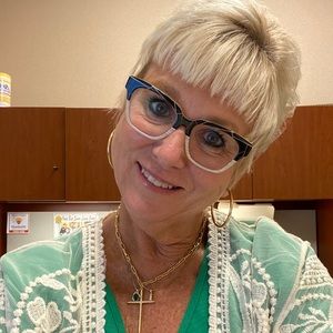 Meet your Posher, Ray ann